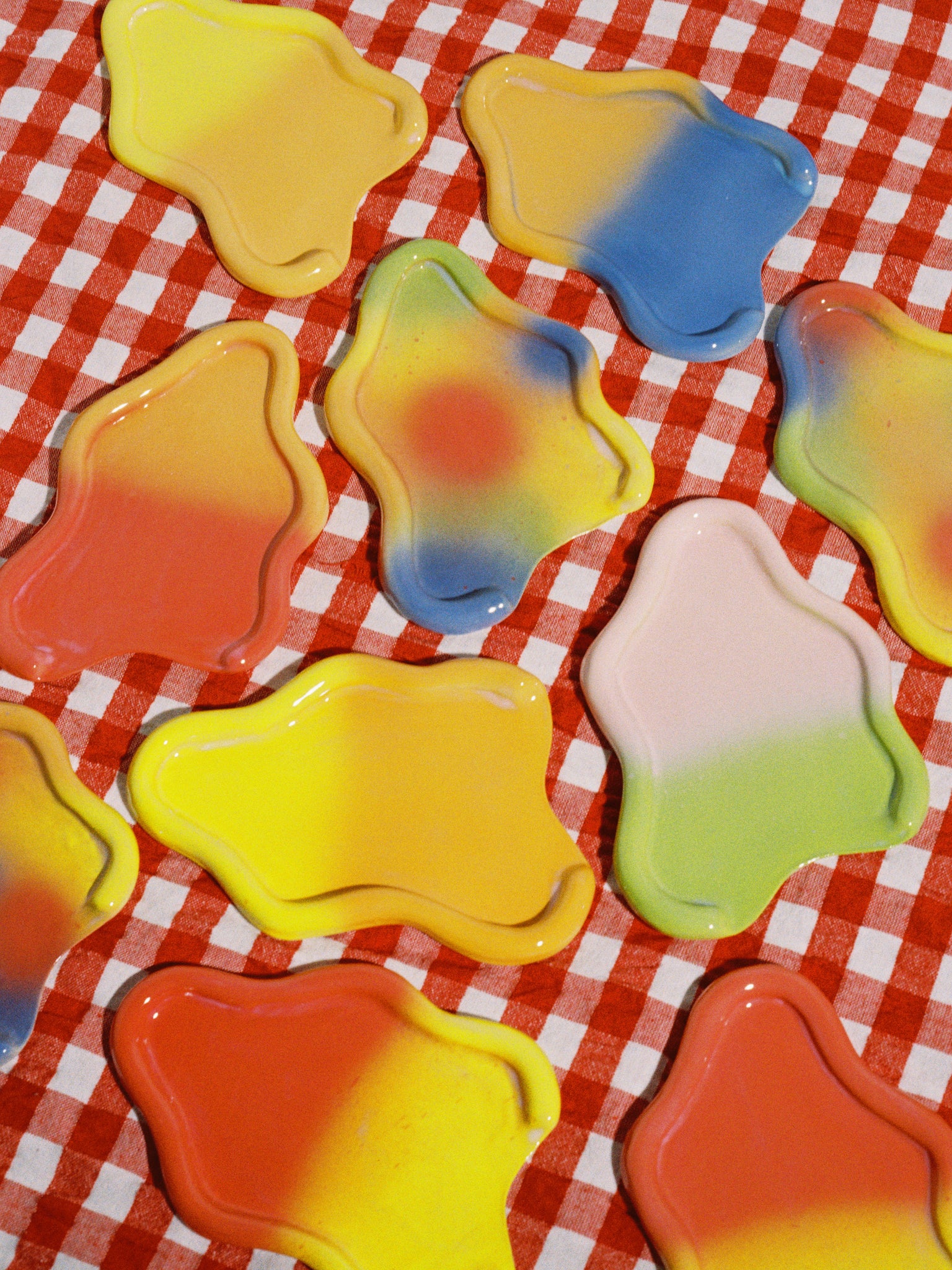 Spoon Bed: Rainbow Airbrush